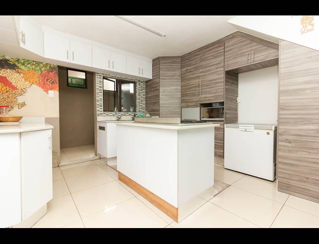 3 BEDROOM HOUSE FOR SALE IN MONTFORD